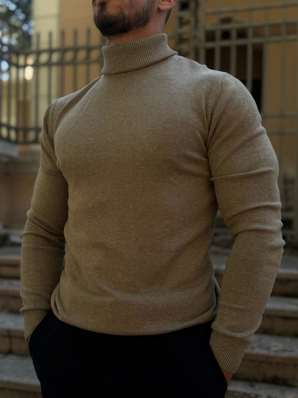 Slim fit rolka – Bež